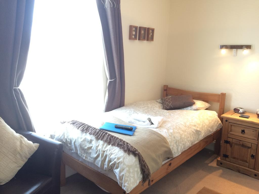 The Lodge Swindon Zewnętrze zdjęcie