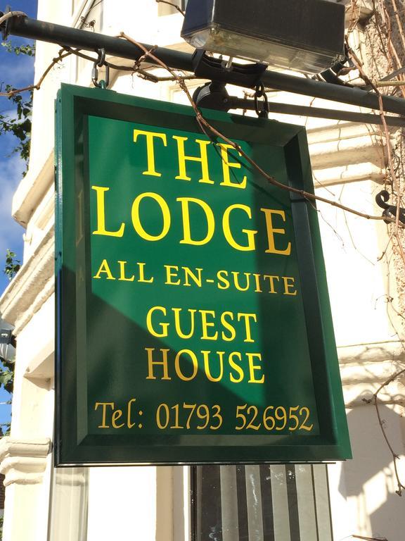 The Lodge Swindon Zewnętrze zdjęcie