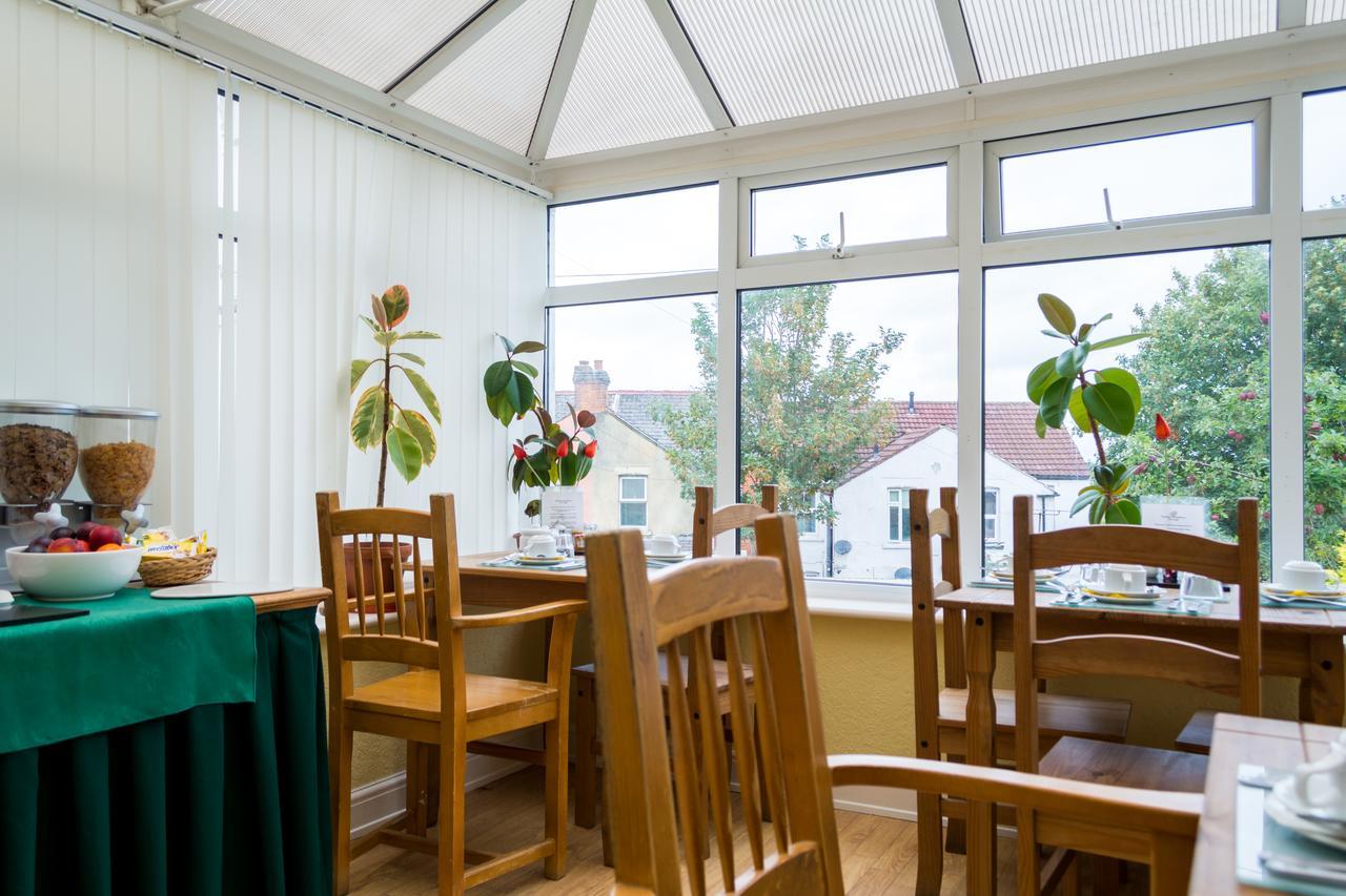 The Lodge Swindon Zewnętrze zdjęcie