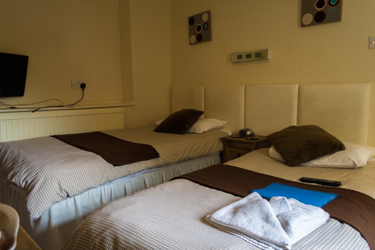 The Lodge Swindon Zewnętrze zdjęcie