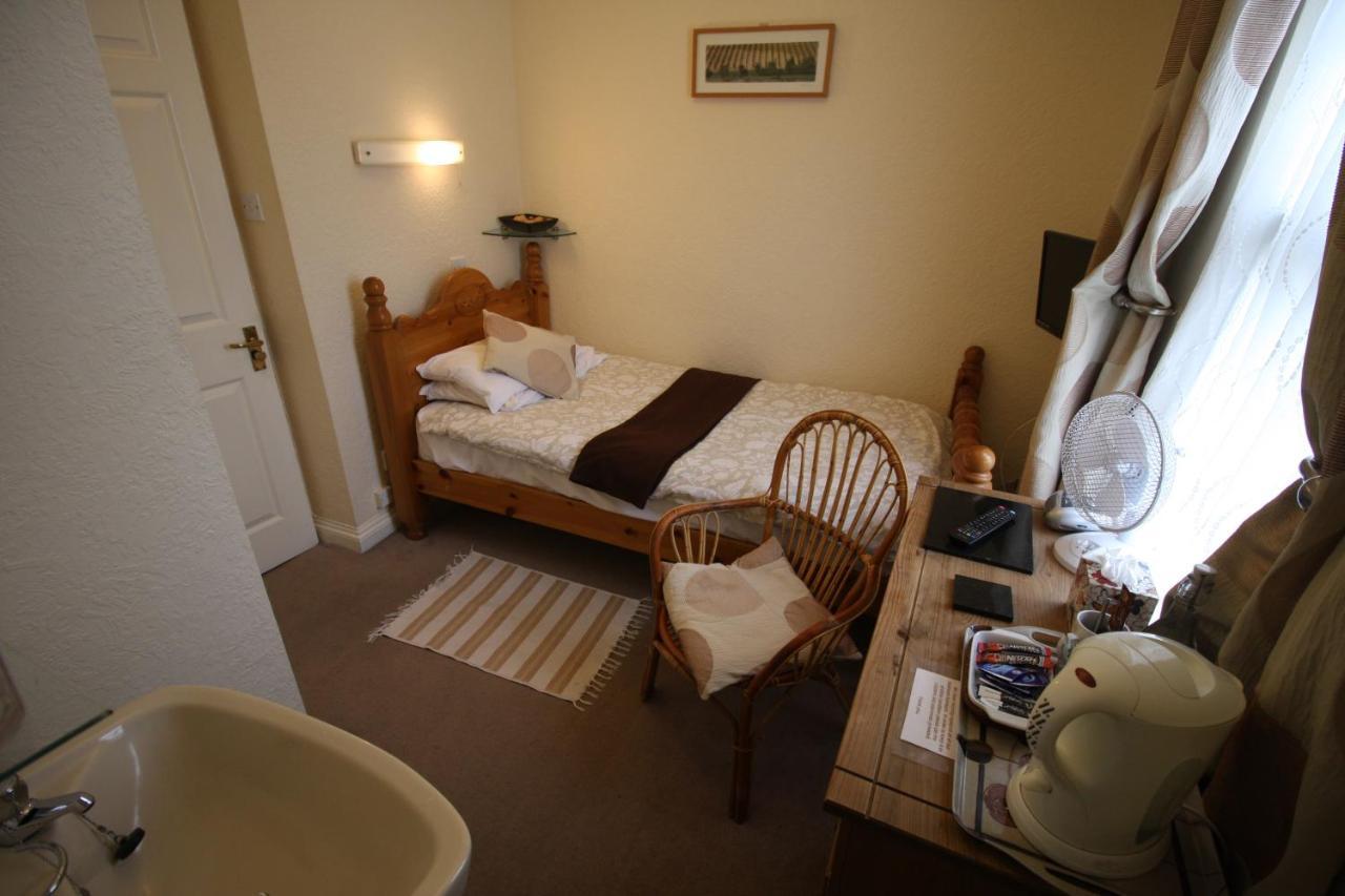 The Lodge Swindon Zewnętrze zdjęcie